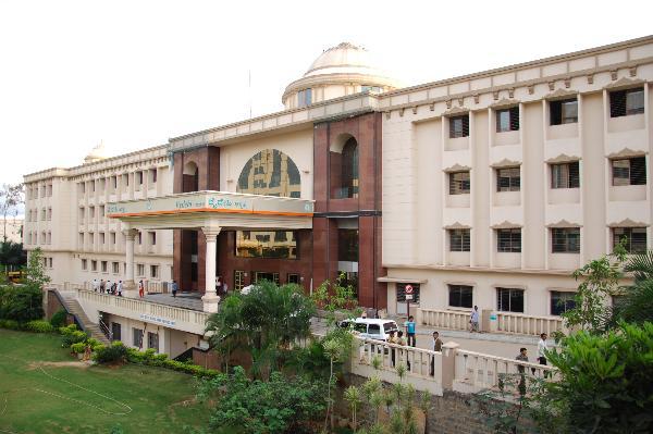 Vydehi Institute of Medical Sciences & Research Centre, Bangalore