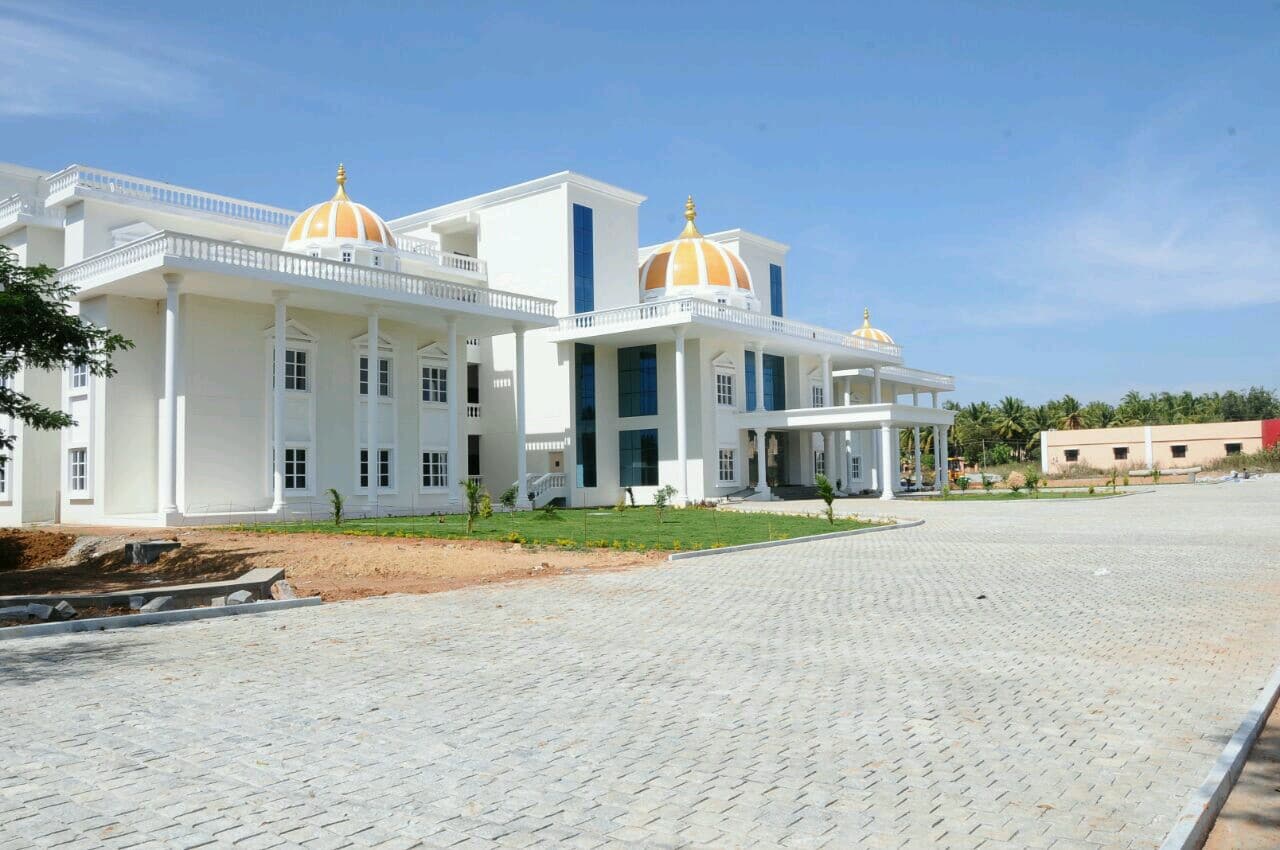 Sri Siddhartha Pharmacy College Tumkur campus photo