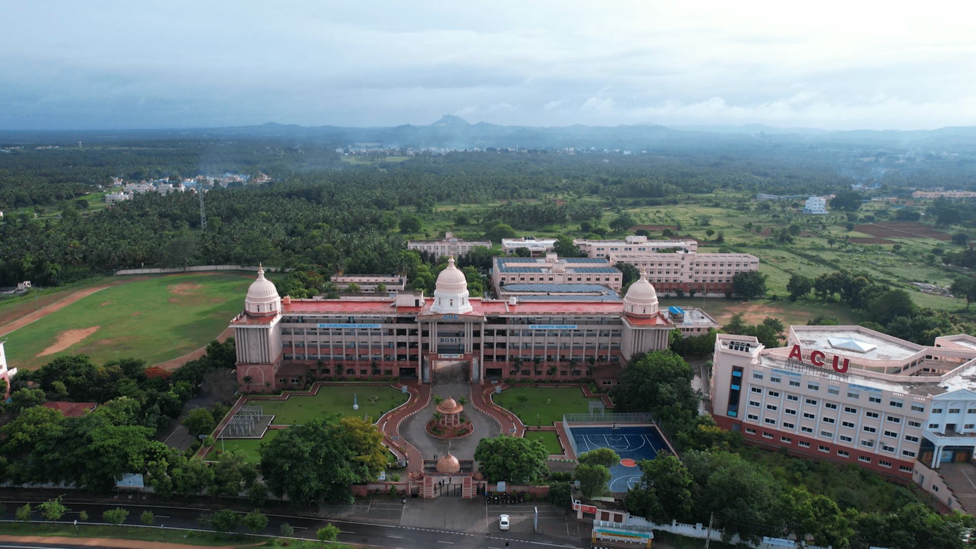Sri Adichunchanagiri College of Pharmacy campus photo