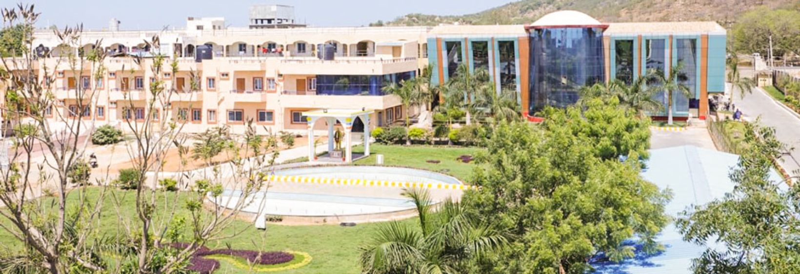 Sri Venkateshwara Medical College Bangalore campus photo