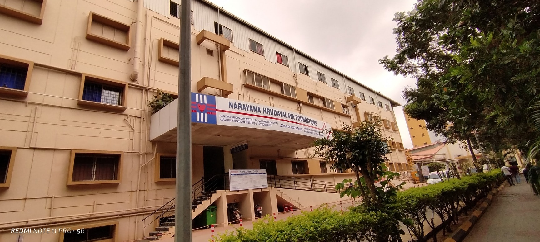 Narayana Medical College Bangalore campus photo