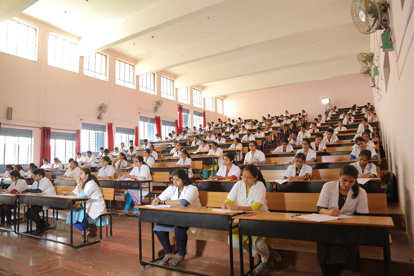 Sri Siddhartha Medical College Tumkur campus photo